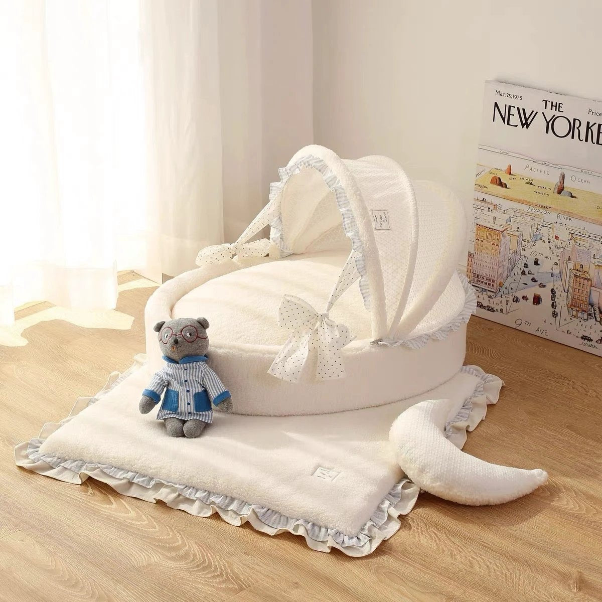 Minan White Cradle Pet Bed by Minan
