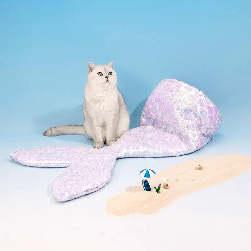 Zeze Mermaid Cat Bed by Zeze