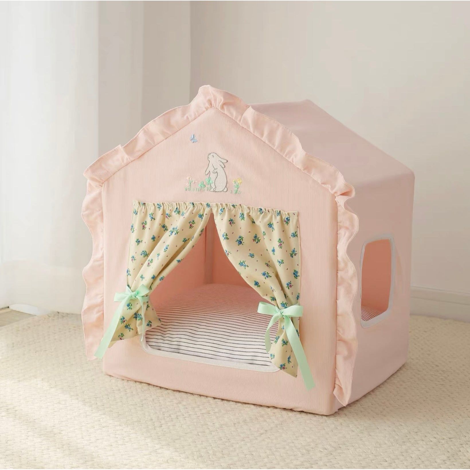 Minan Pink Rabbit House Pet Bed