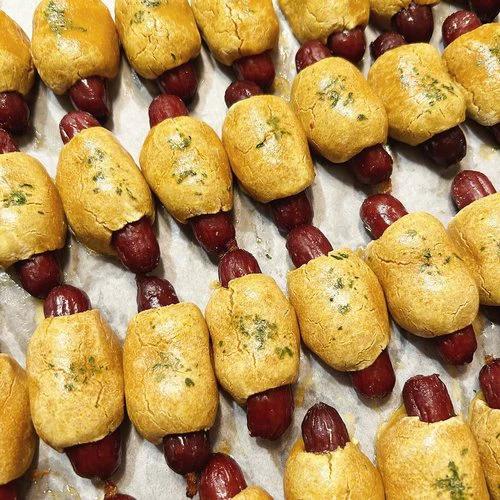 Doggy Dim Sum - Hot Dog Bun by PawsNatural Pet Store