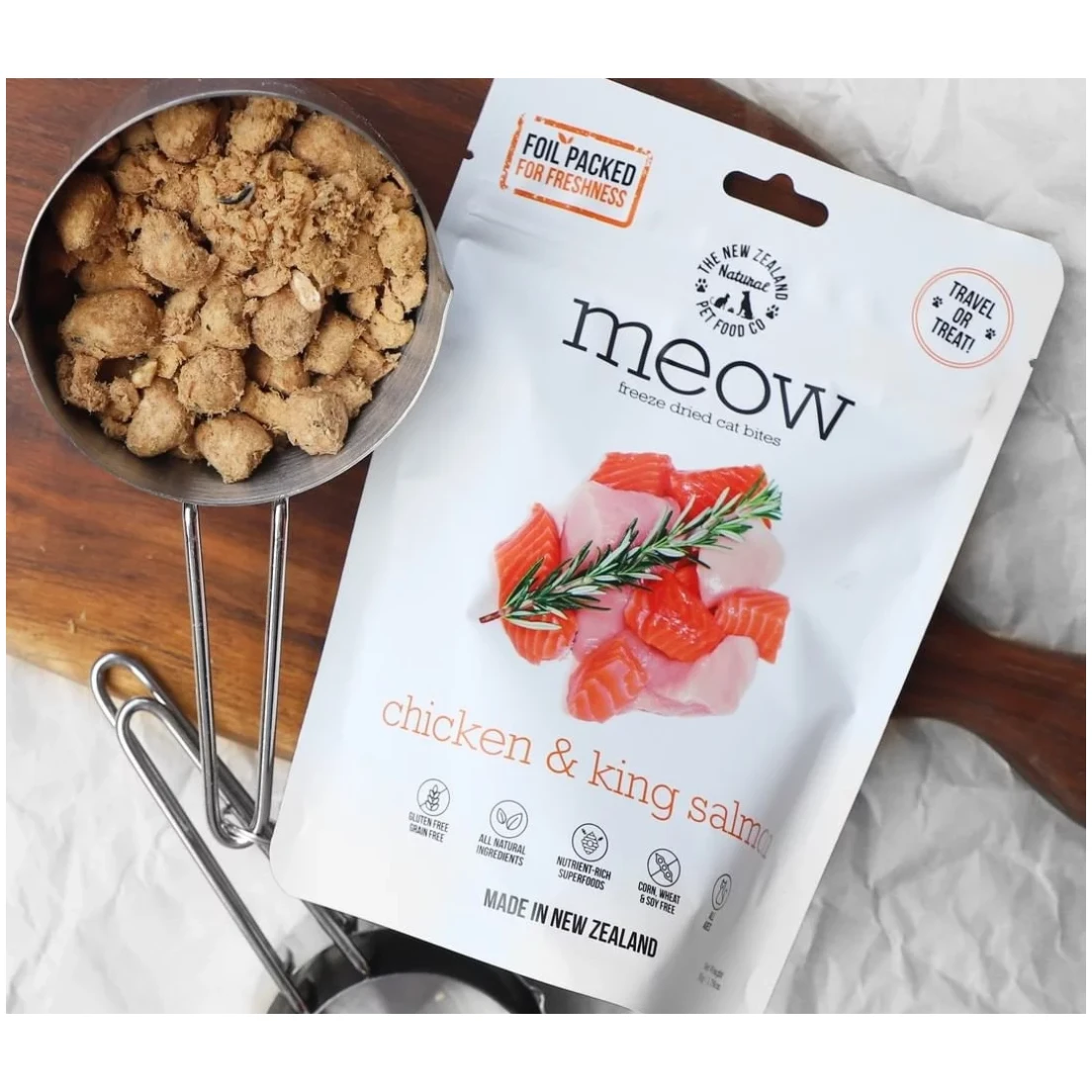 Meow Freeze Dried Cat Food Chicken & King Salmon Recipe by NZPF